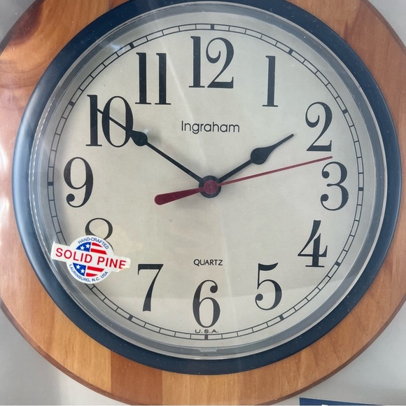 Vintage Ingraham Quartz Movement Functional Solid Pine Wall Clock USA made - Picture 10 of 12